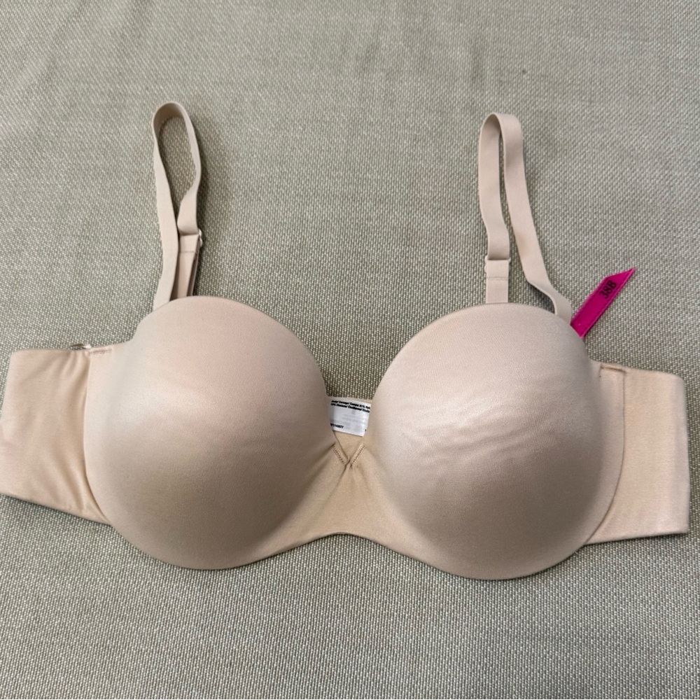 NWT Maidenform Comfort Devotion Convertible Straps Bra in a nude Size 38B